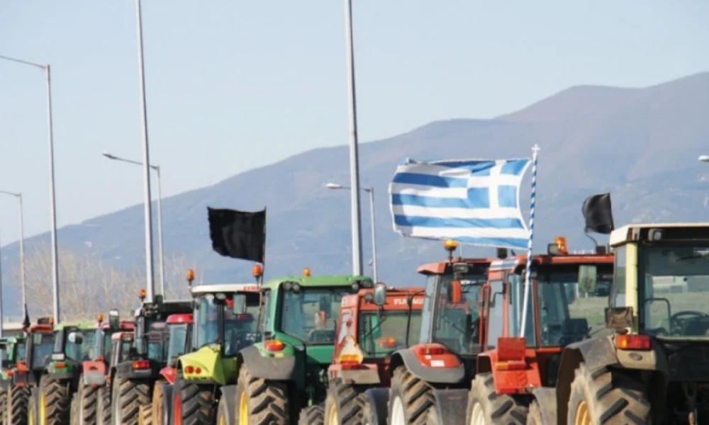 Λάρισα: Συλλαλητήριο με τρακτέρ από τους πλημμυροπαθείς αγρότες